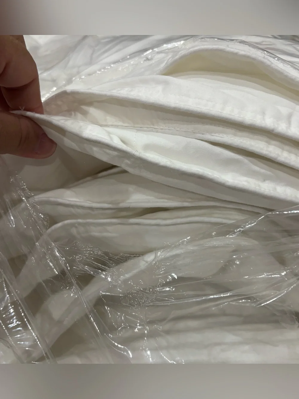Quince Premium Down Alternative Comforter Full/Queen Insert Lightweight